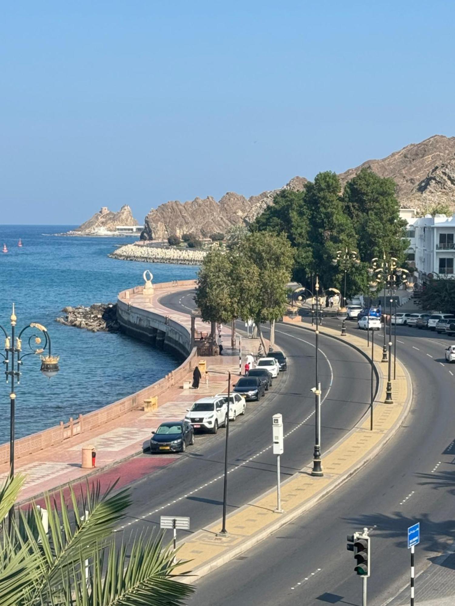 Muttrah Souq And Sea View Apartment Маскат Екстериор снимка